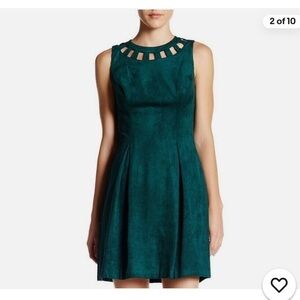 Eliza J Elegant Green velvety Sleeveless Dress